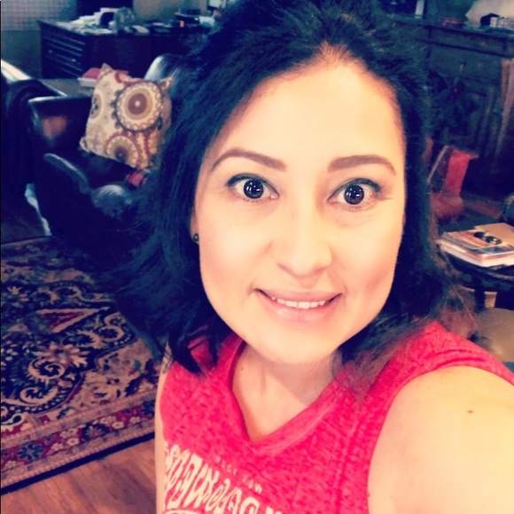 Meet your Posher, Alicia - Picture 1 of 1